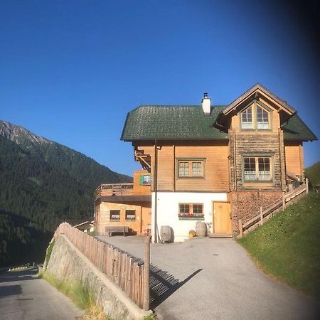 Peerfect Ferienwohnungen Navis Exterior foto